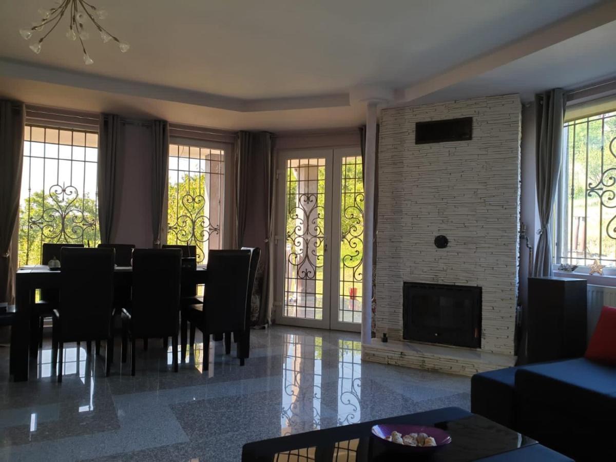 Lidia House Lägenhet Alba Iulia Exteriör bild