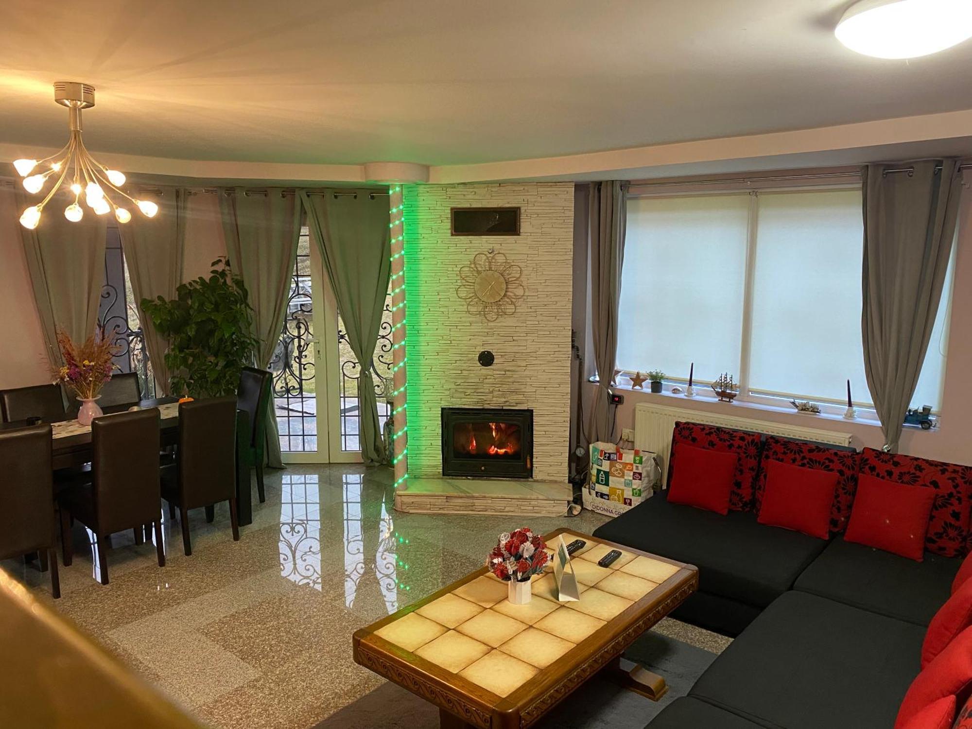 Lidia House Lägenhet Alba Iulia Exteriör bild